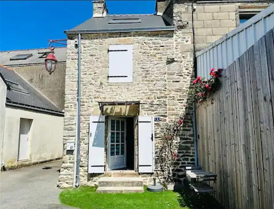 La Charmante Petite Maison Malansac 0*,  Frankreich