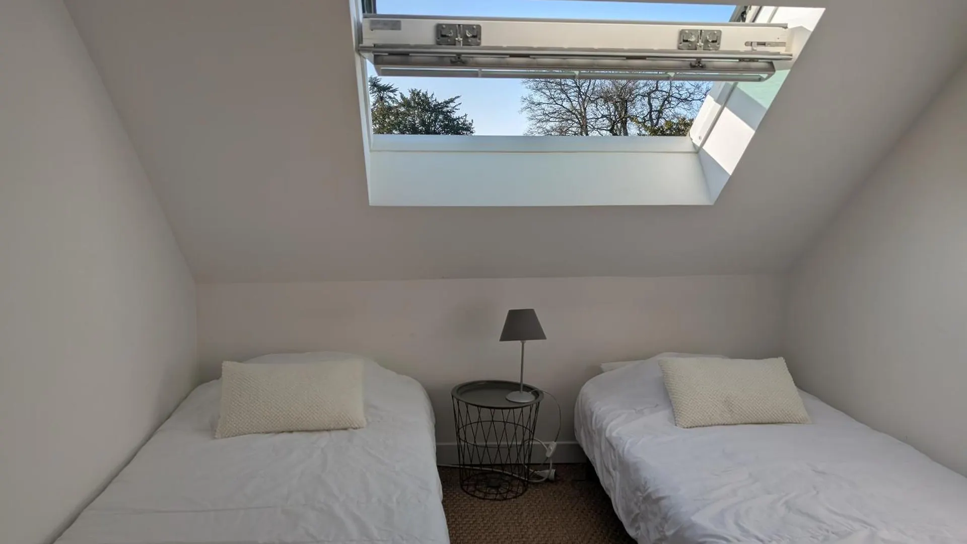 La Charmante Petite Maison Malansac Ferienhaus
